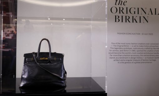 Оригиналната чанта Hermès на Джейн Бъркин бе продадена за 8,6 млн. евро