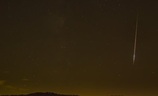 Максимумът на метеорния поток Геминиди за 2025 г. ще настъпи утре