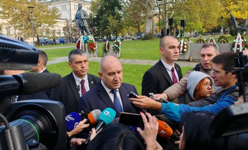 Румен Радев: Ставаме свидетели как Борисов капитулира пред Пеевски 