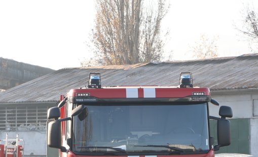 Евакуираха мигранти след пожар в центъра за бежанци в Харманли