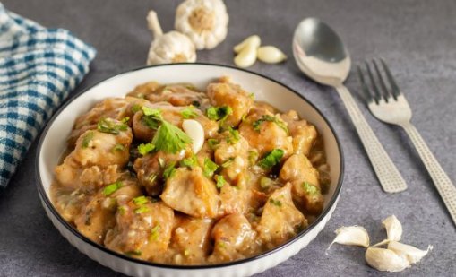 Рецептата Dnes: Пиле с чесън и сметана