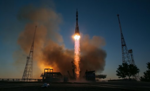 "Союз МС-29&ldquo; с нов международен екипаж се скачи с Международната космическа станция