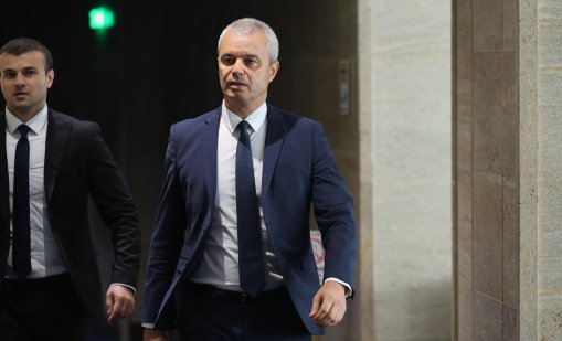 Костадинов: България умира тихо, Борисов и Пеевски са “регенти на правителството”
