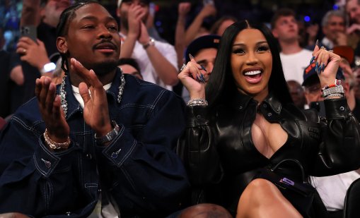 Разкриха пола на четвъртото бебе на Карди Би