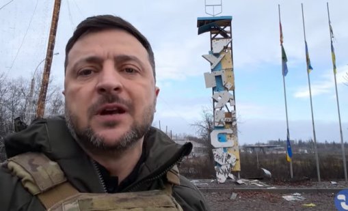  Зеленски посети фронтовия град Купянск