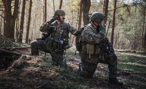 Разследват 19 германски военни за сексуално насилие и наркотици