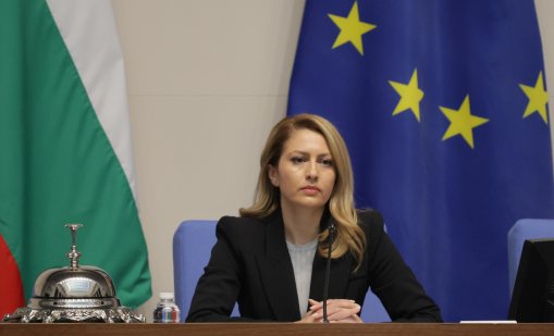 За протокола след оставката: Шестият вот на недоверие към кабинета е неуспешен