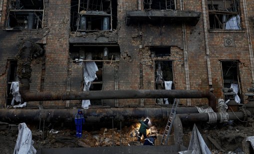 Никой не иска да умре... Украинците бягат от югоизток, докато Русия се насочва напред