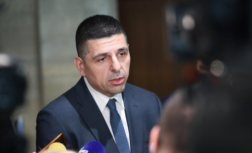 Ивайло Мирчев за срещата в Париж: Имаме сериозни изисквания