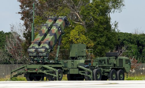 Пентагонът за пръв път призна: Има недостиг на боеприпаси във войната с Иран
