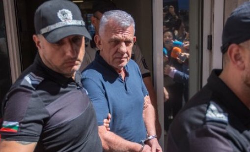 Адвокатът: Повдигнаха обвинения на Никола Николов-Паскал