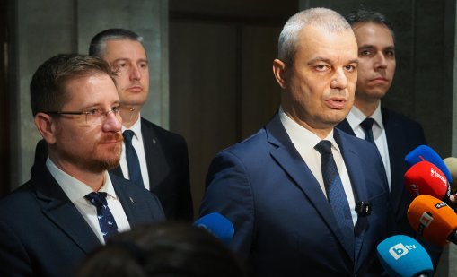 "Възраждане" променя само двама водачи на листи - в Силистра и Търговище