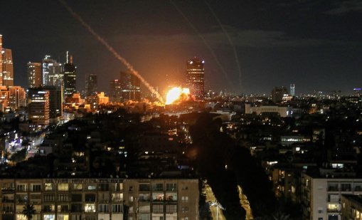 Как войната на Тръмп срещу Иран заплашва да повиши цените на петрола и инфлацията?