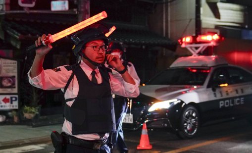 Въоръжен с чук мъж рани петима души в Токио