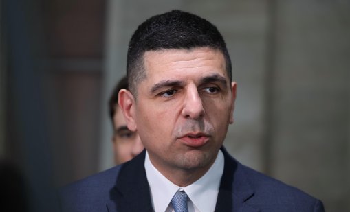 Ивайло Мирчев: Чиновници си раздават бонуси за милиони