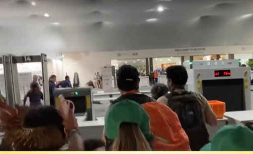 Сблъсъци на климатичната конференция в Бразилия, протестиращи нахлуха в залата