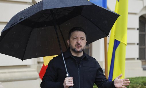 Защо Зеленски мълчи за най-големия корупционен скандал в редиците си?