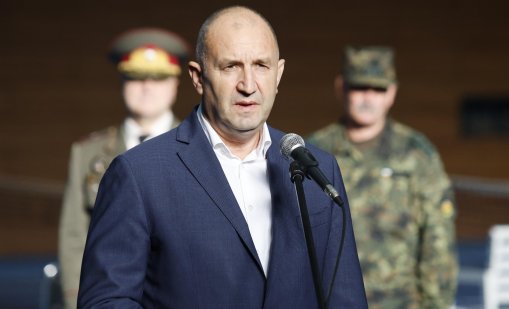 Радев: Назначането на особения управител на “Лукойл” е извън закона