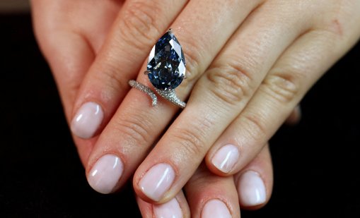 Диамантът "Син Мелън" беше продаден за 26,6 млн. долара на търг 