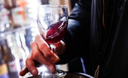 Назрява ли бунтът: Винената индустрия във Франция е пред колапс 