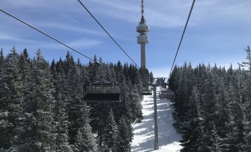 Над 500 студенти посрещат 8 декември на Пампорово 