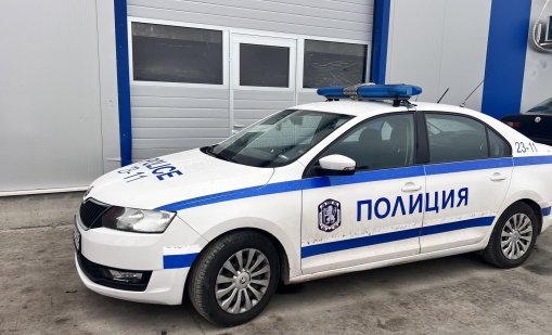 Кола се обърна по таван в София ВИДЕО