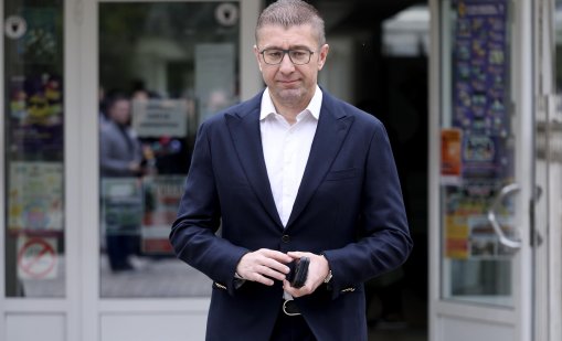 Мицкоски иронизира побоя над Владимир Перев: Инсценировка, свикнали сме