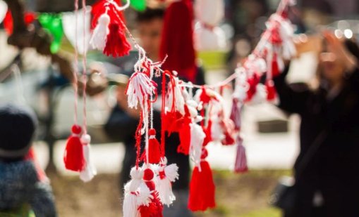 Във Видин пак опитват да влязат в Гинес с 50-километрова мартеница 