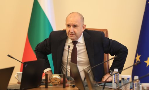 The Guardian: Дали Румен Радев запълва празнината, оставена от Орбан в ЕС?