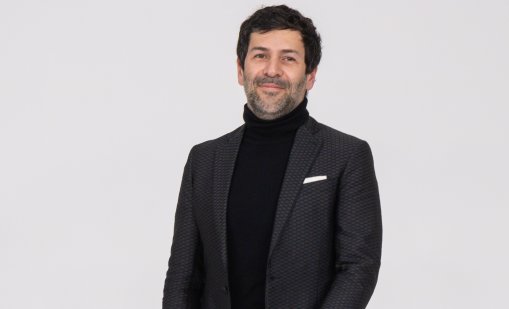 Френски дизайнер представи 100% виртуална колекция, създадена с ИИ 