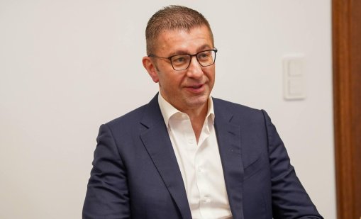 Мицкоски твърд: РСМ няма да прави конституционни промени, ще си платим цената