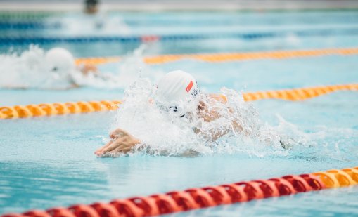Нова гордост: Българин постави световен рекорд по плуване