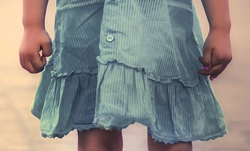 Две деца починаха в стар хладилник, играейки на криеница