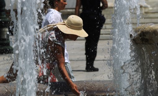 Адска жега и в Гърция, ветрове и температури от 41°C 