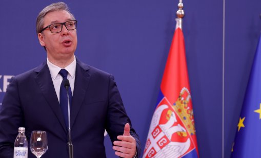 Вучич обяви, че предсрочните парламентарни избори ще се проведат през 2027 г.