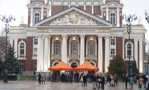 От днес до 24 май: Намалени цени на билетите в Народния театър