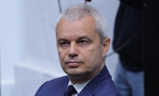 Костадинов: Цялото управление на държавата е било зад една украинска групировка
