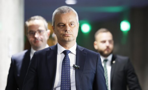 Костадинов със сигнал до прокуратурата срещу Борисов във връзка със статия на WSJ