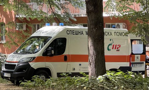 Задържаха 51-годишен пиян мъж, извадил пистолет на шофьори на линейки в Бургас