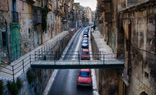 Малта предлага 25 000 евро, ако се откажете от шофирането за пет години 