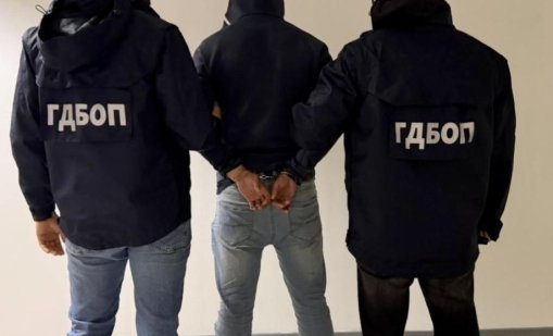 Задържаха измамниците, източвали банкови сметки от името на МВР 