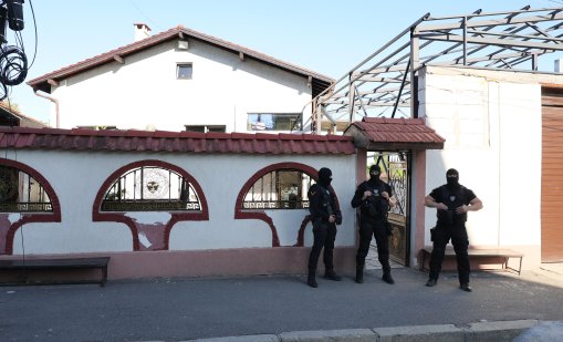 Осем обвинени от групата на "Калашниците", прокуратурата не изключва още арести