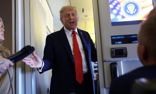 Репортерка на Politico побърка Търмп с въпроси на борда на Air Force One