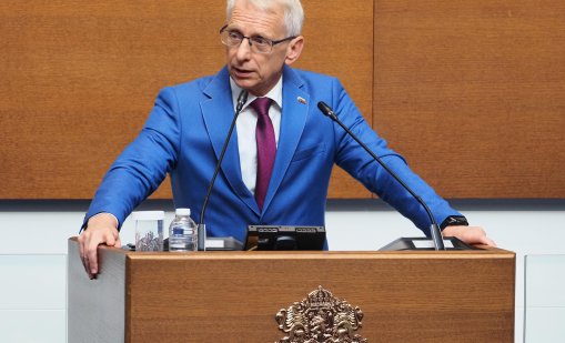  Денков поиска оставката на здравния министър: Не се справя