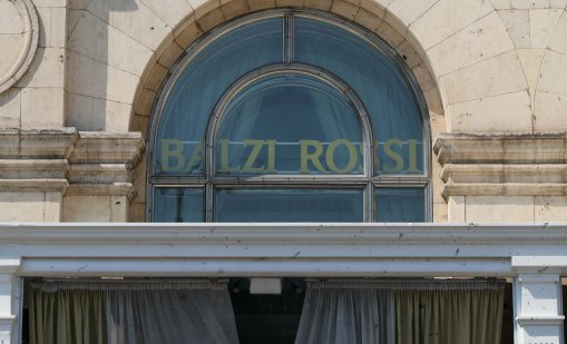 Висш руски генерал е бил мишената на взрива в Москва? СНИМКИ