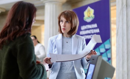 В кадър: Ден на отворените врати в ЦИК дни преди изборите