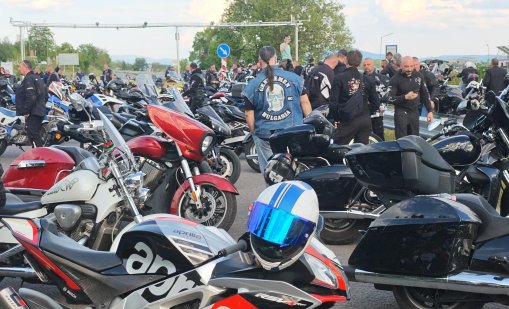 Мотористи протестират заради "Гражданска отговорност", блокираха бул. "Цар Освободител"