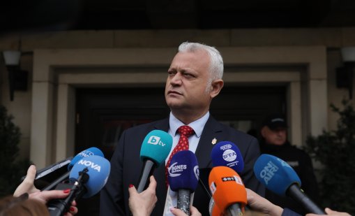 Емил Дечев: Кметове се опитват да въздействат върху изборния процес