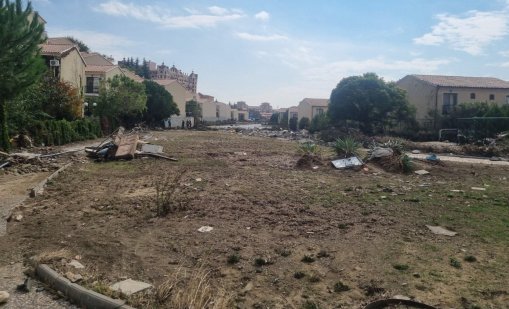 За своя сметка държавата премахва незаконния колектор върху реката в Елените