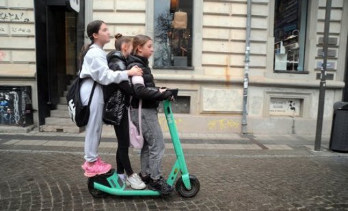 В Кипър вдигнаха възрастта за тротинетки на 17 години